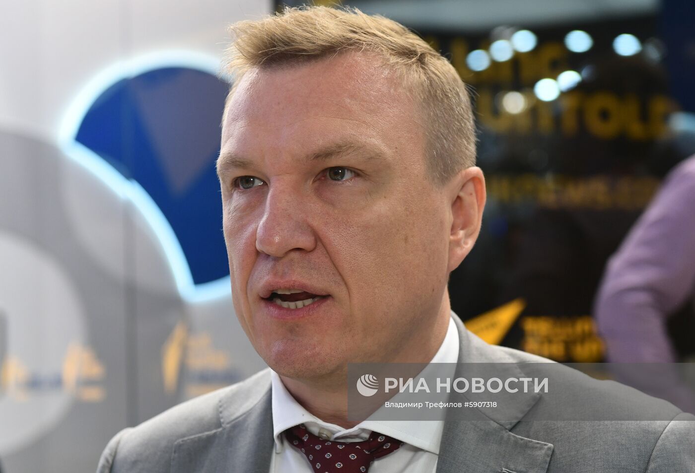 Работа стенда МИА "Россия сегодня" во второй день ПМЭФ