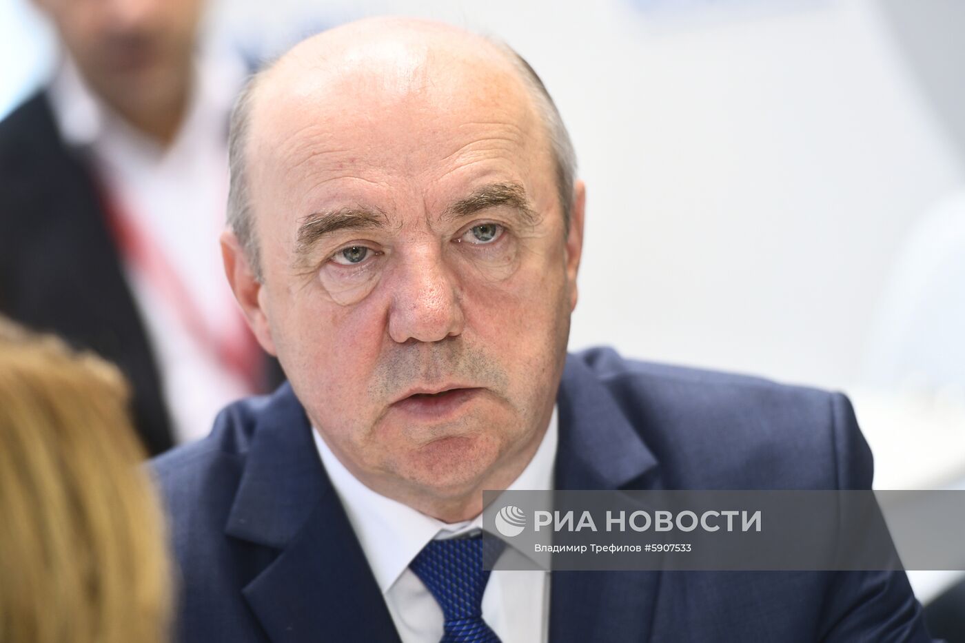 Работа стенда МИА "Россия сегодня" во второй день ПМЭФ