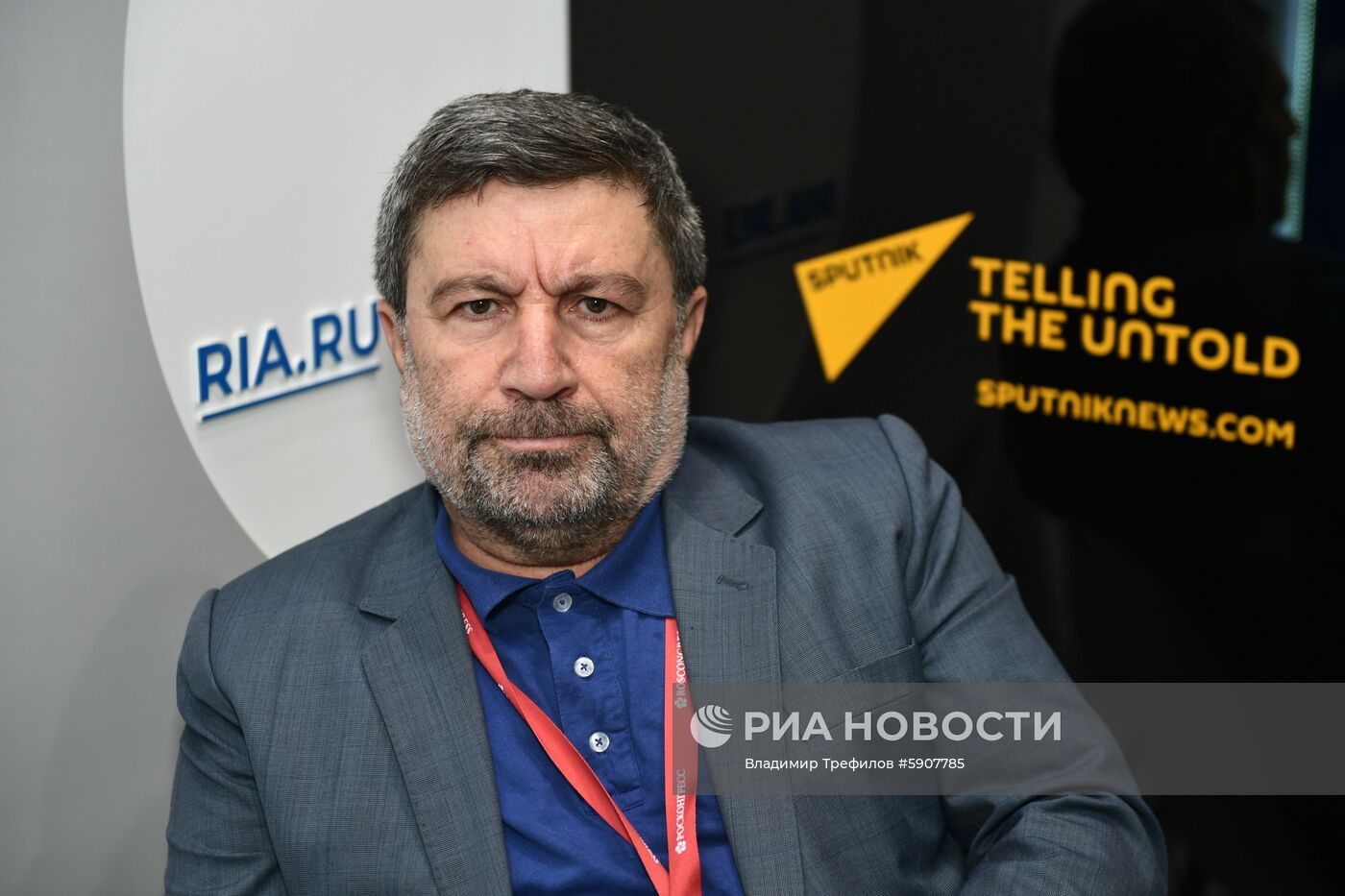 Работа стенда МИА "Россия сегодня" во второй день ПМЭФ