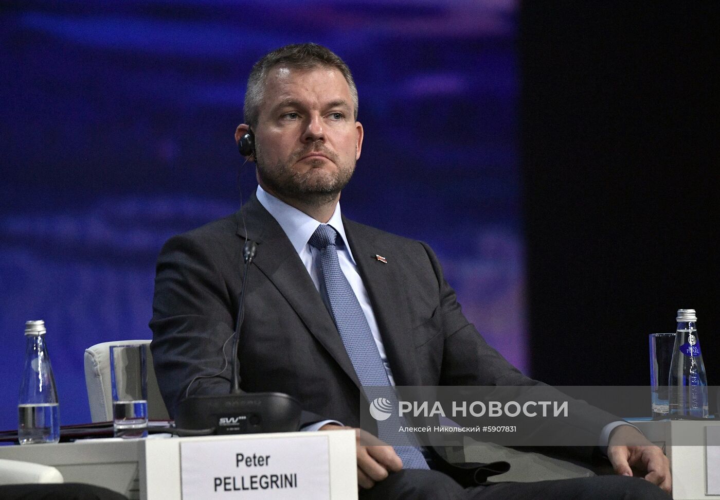 Президент РФ В. Путин на Петербургском международном экономическом форуме. День второй