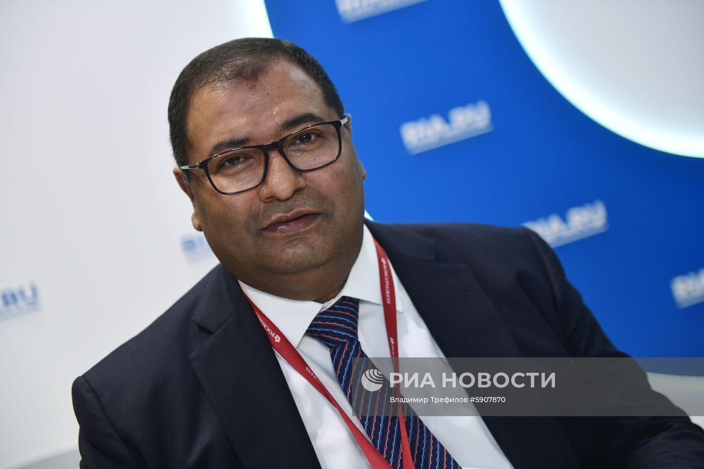 Работа стенда МИА "Россия сегодня" во второй день ПМЭФ