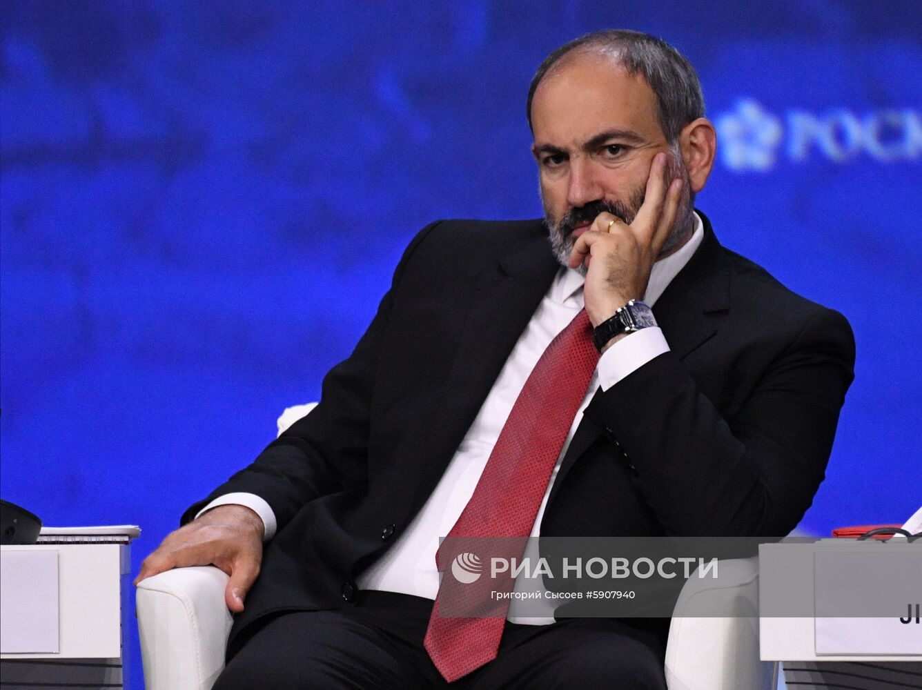 Президент РФ В. Путин на Петербургском международном экономическом форуме. День второй