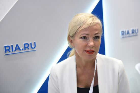 Работа стенда МИА "Россия сегодня" во второй день ПМЭФ