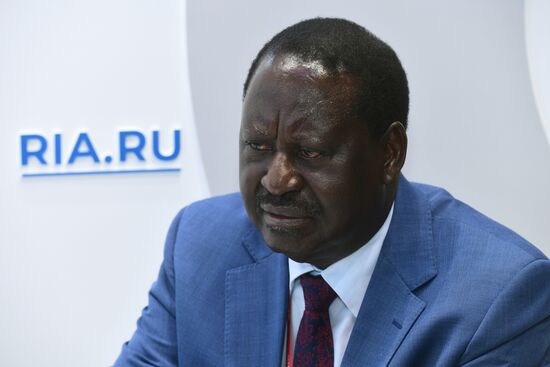 Работа стенда МИА "Россия сегодня" во второй день ПМЭФ