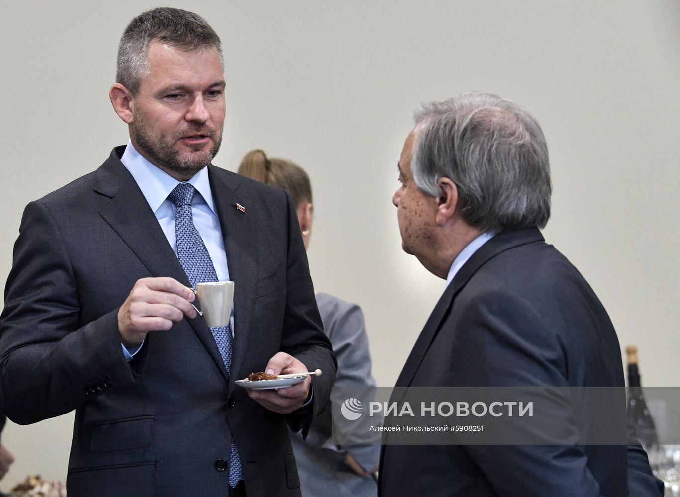 Президент РФ В. Путин на Петербургском международном экономическом форуме. День второй