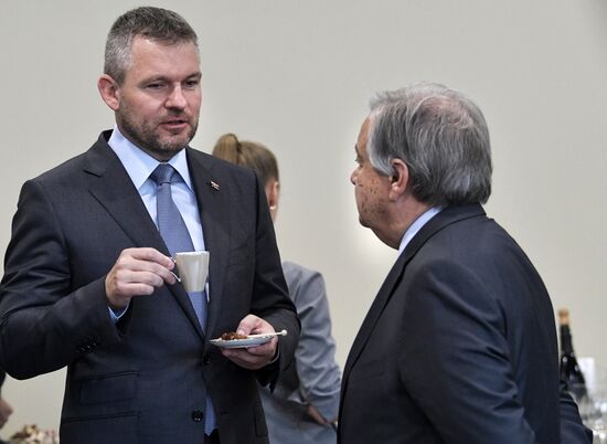 Президент РФ В. Путин на Петербургском международном экономическом форуме. День второй