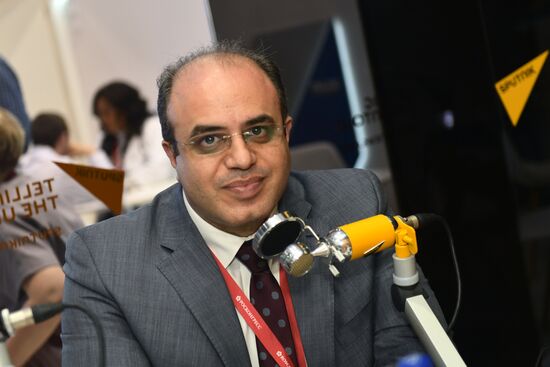 Работа стенда МИА "Россия сегодня" во второй день ПМЭФ