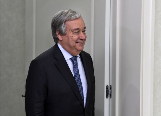 Президент РФ В. Путин на Петербургском международном экономическом форуме. День второй