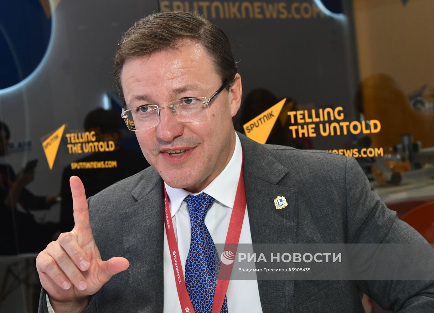 Работа стенда МИА "Россия сегодня" во второй день ПМЭФ