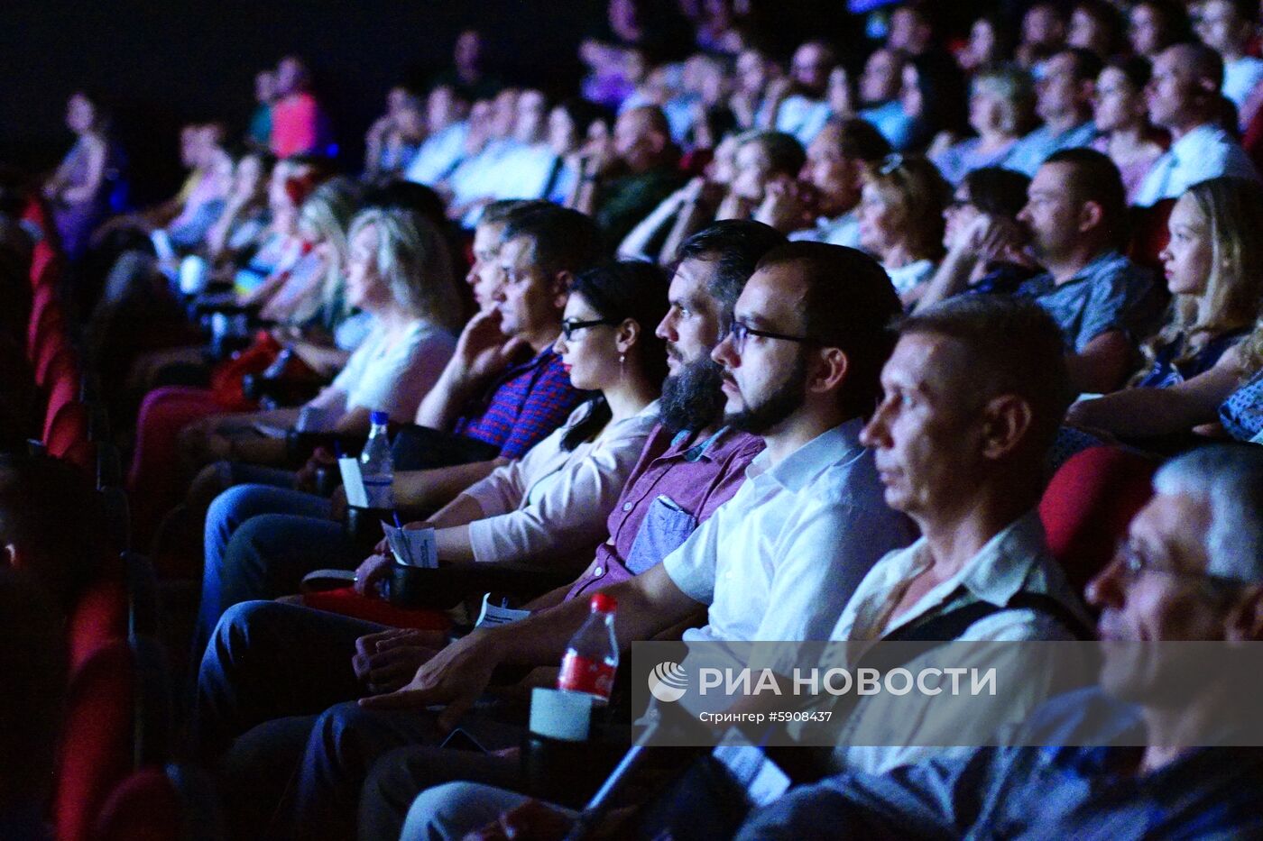 Презентация фильма "Ополченочка" в Луганске