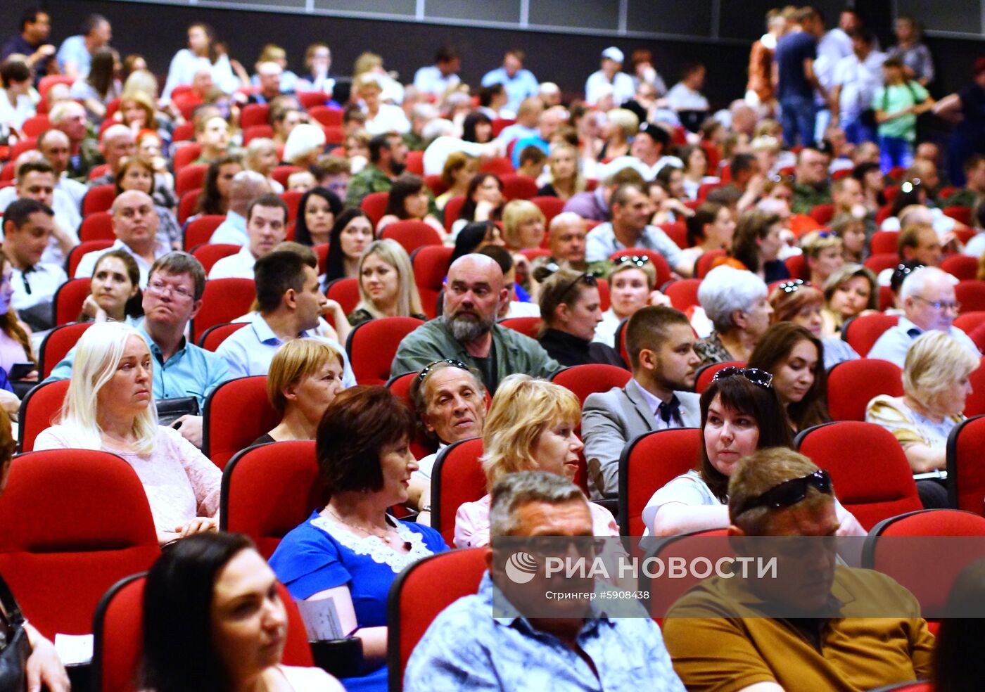 Презентация фильма "Ополченочка" в Луганске