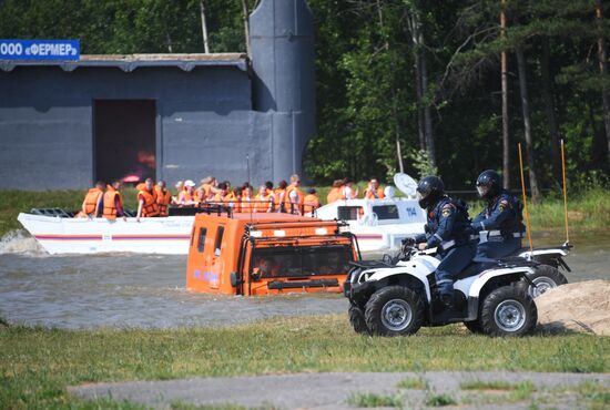 Демонстрационные учения МЧС России 
