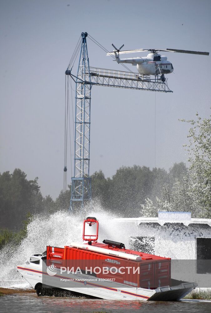 Демонстрационные учения МЧС России