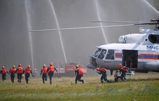 Демонстрационные учения МЧС России 