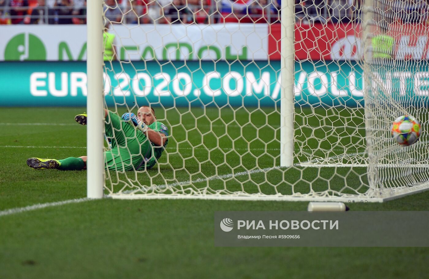 Футбол. Отборочный ЧЕ-2020. Матч Россия - Сан-Марино