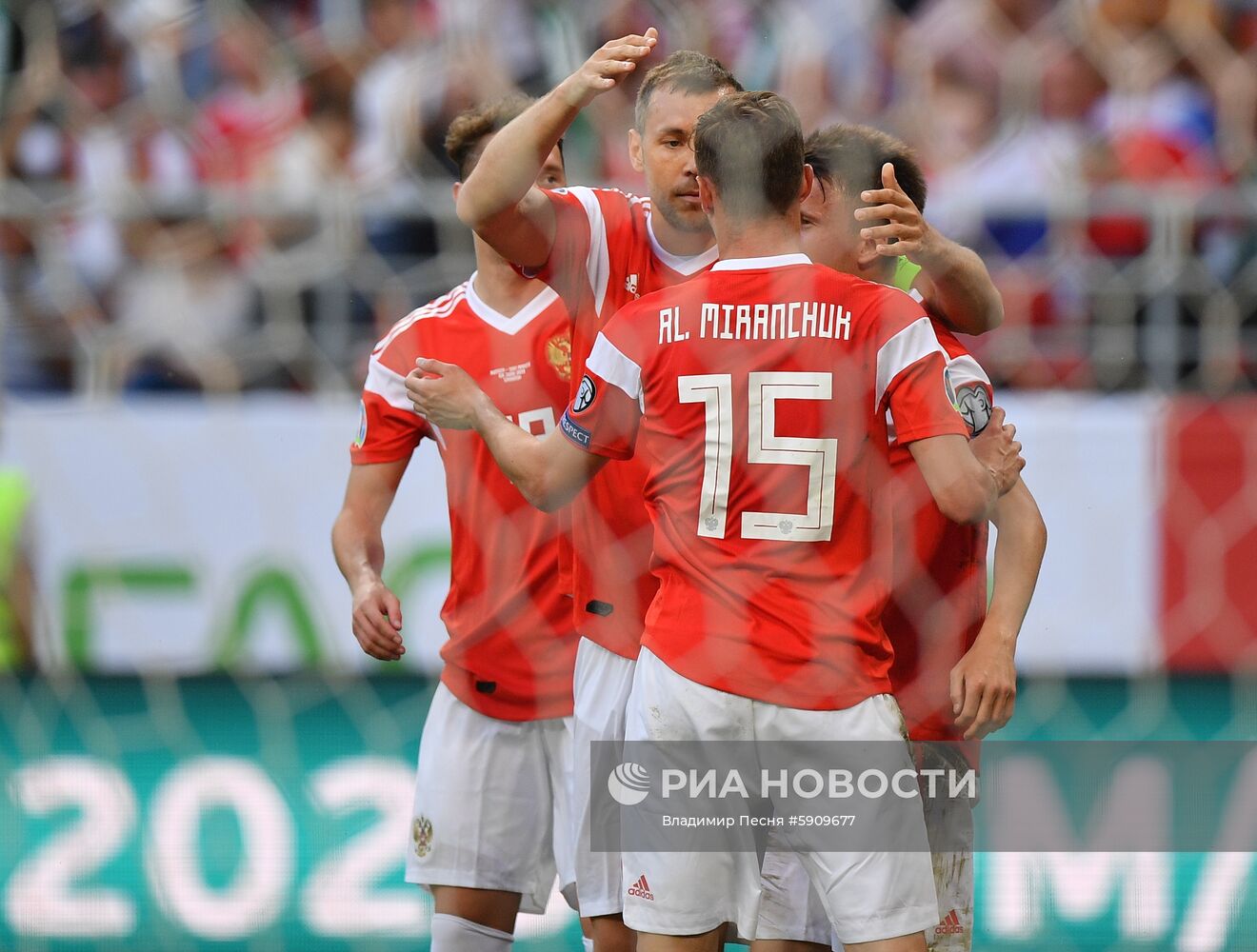 Футбол. Отборочный ЧЕ-2020. Матч Россия - Сан-Марино