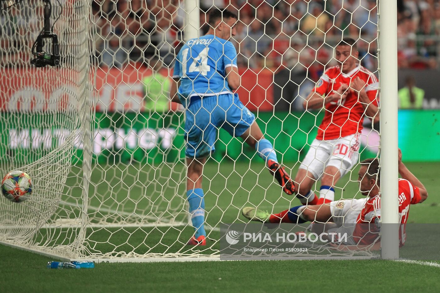 Футбол. Отборочный ЧЕ-2020. Матч Россия - Сан-Марино