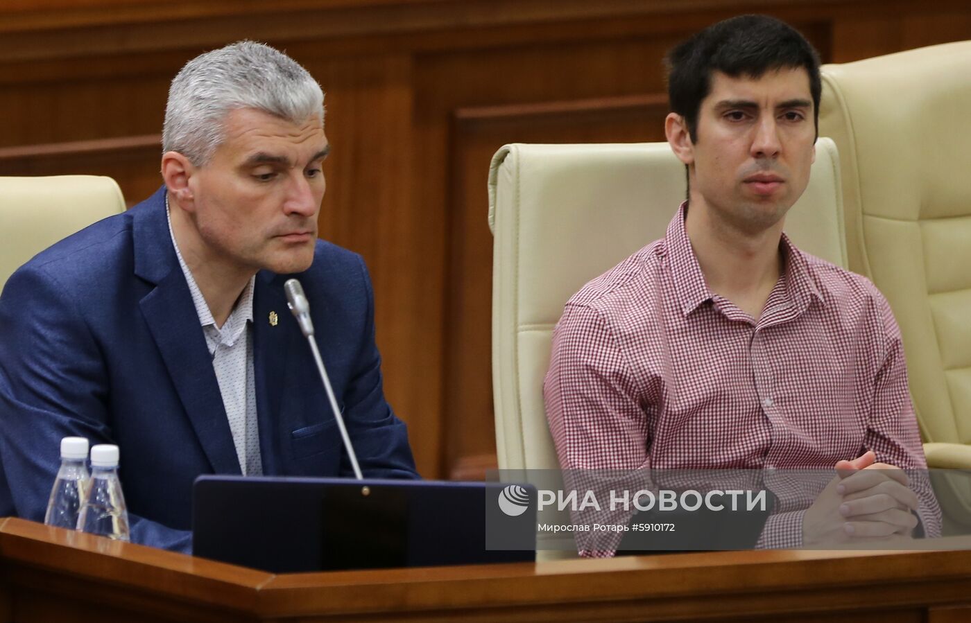 Заседание парламента Молдавии 