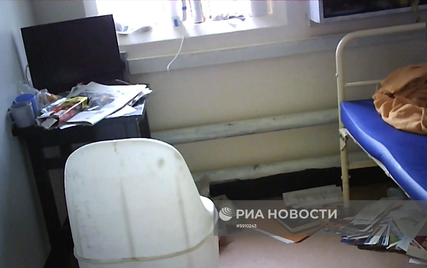 Дж. Ассанж в тюрьме Белмарш в Лондоне