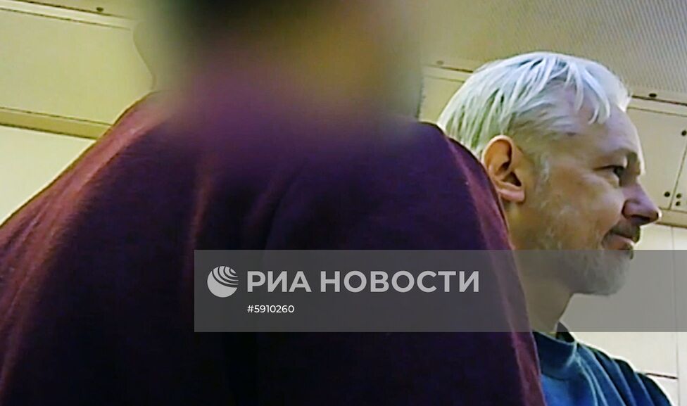 Дж. Ассанж в тюрьме Белмарш в Лондоне