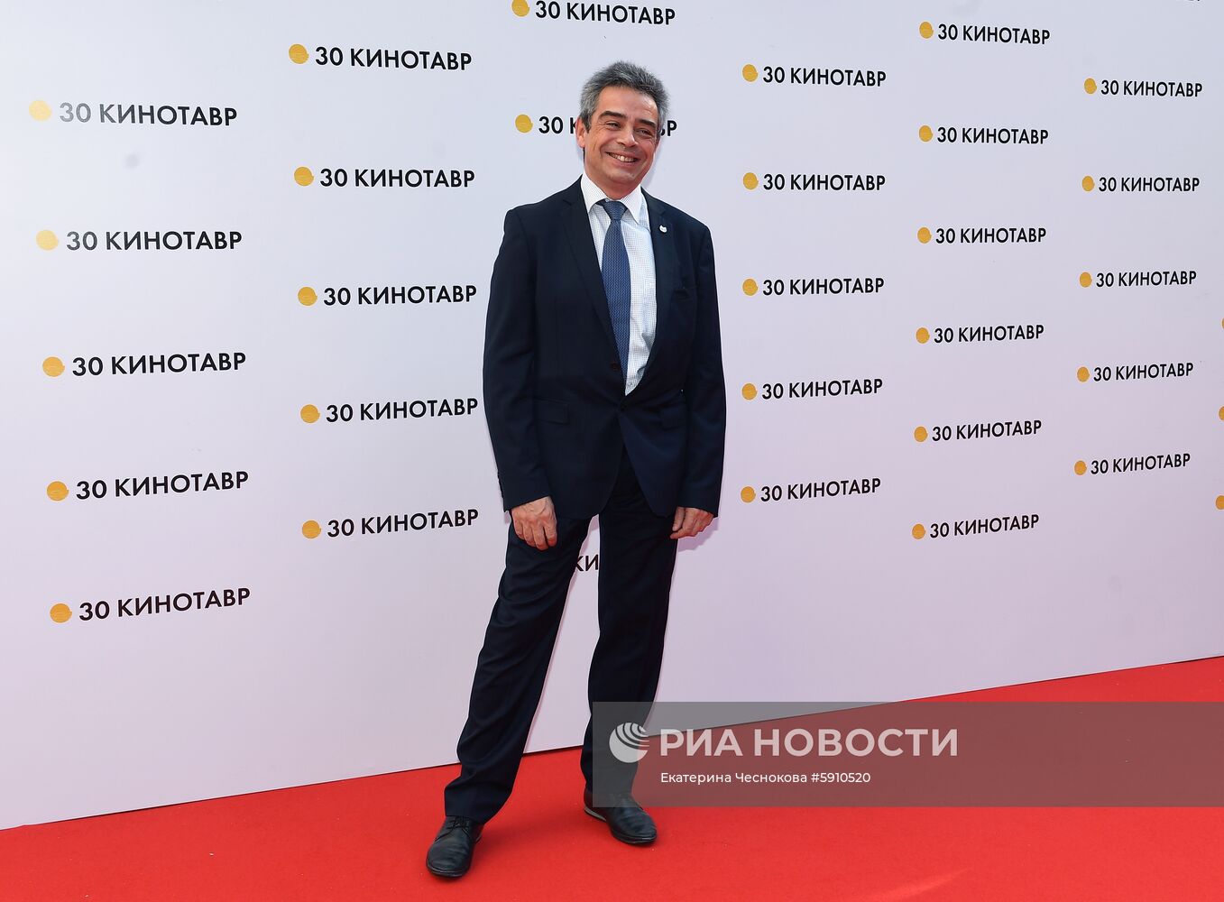 Открытый российский кинофестиваль "Кинотавр". День первый