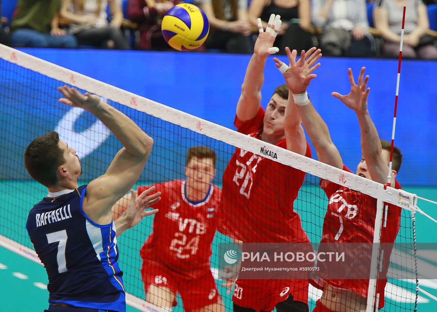 Волейбол. Мужчины. Этап Лиги Наций. Матч Россия - Италия