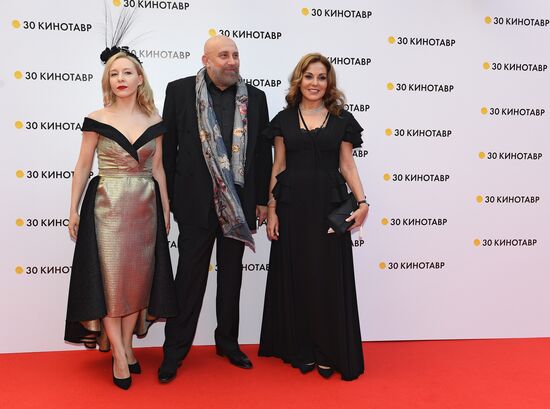 Открытый российский кинофестиваль "Кинотавр". День первый