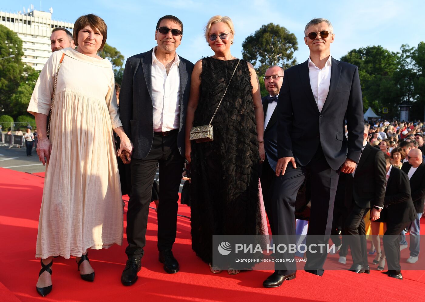 Открытый российский кинофестиваль "Кинотавр". День первый