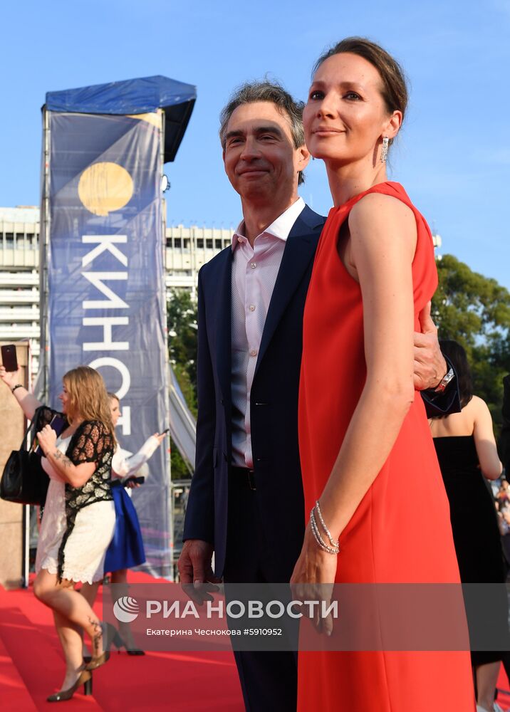 Открытый российский кинофестиваль "Кинотавр". День первый