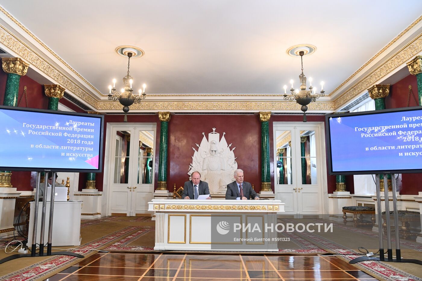 Брифинг  В. Толстого и А. Фурсенко по Госпремиям 
