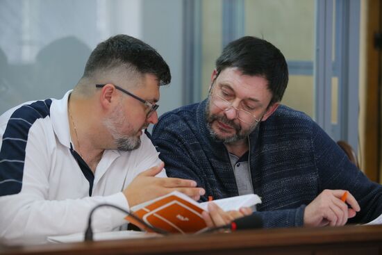 Заседание суда по делу журналиста К. Вышинского в Киеве