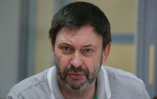 Заседание суда по делу журналиста К. Вышинского в Киеве