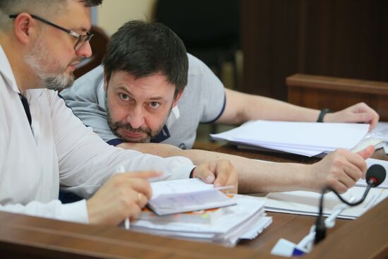 Заседание суда по делу журналиста К. Вышинского в Киеве