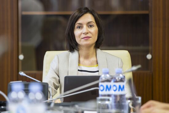 Заседание кабинета министров и парламента в Молдавии