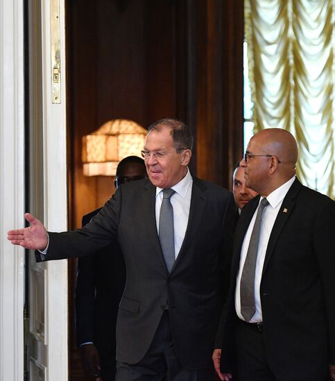 Встреча глав МИД РФ и Гренады С. Лаврова и П. Дэвида