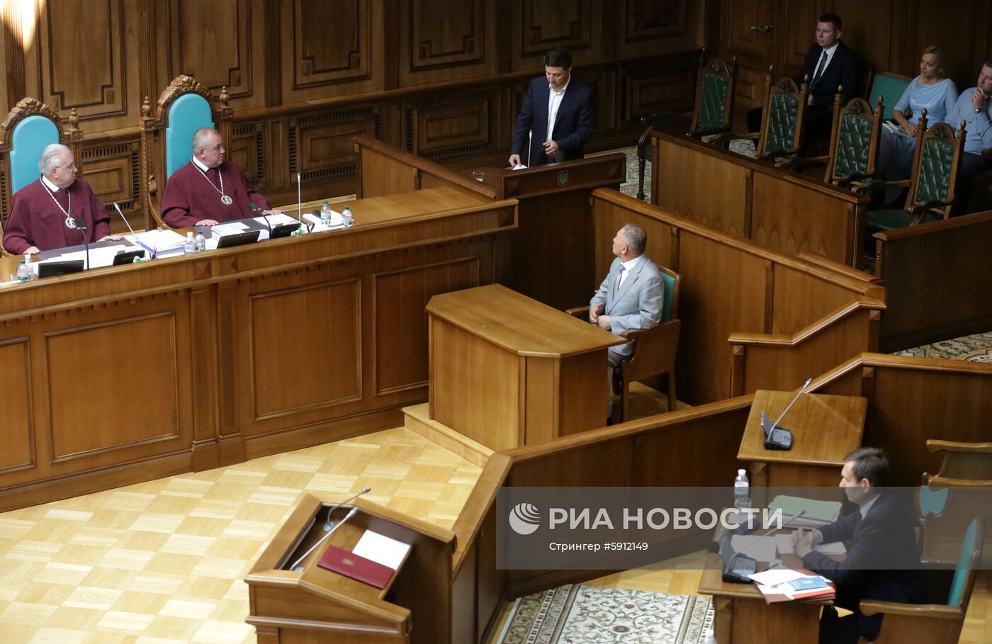 Заседание Конституционного суда в Киеве