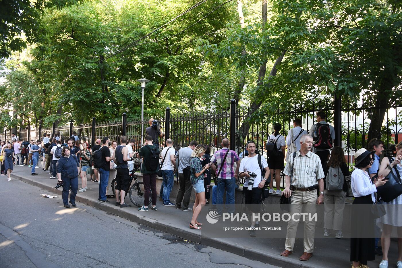 МВД прекратило уголовное дело против И. Голунова