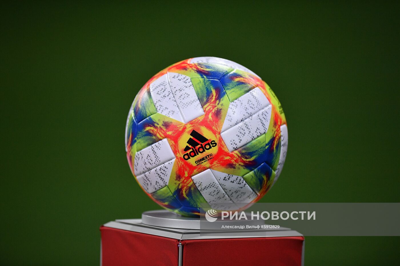 Футбол. Отборочный ЧЕ-2020. Матч Россия - Кипр