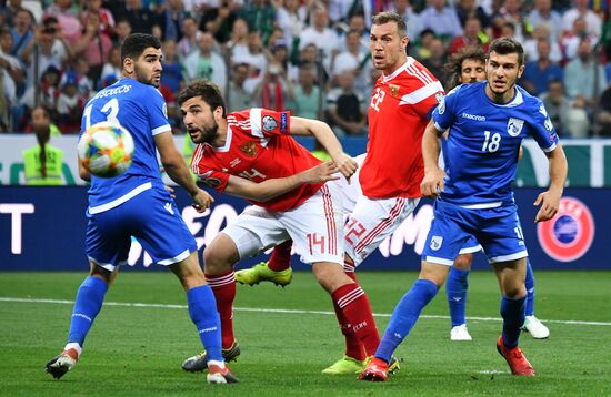 Футбол. Отборочный ЧЕ-2020. Матч Россия - Кипр