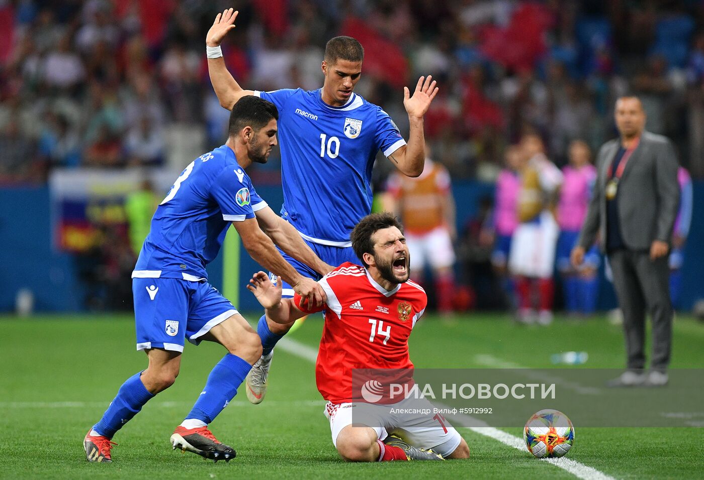 Футбол. Отборочный ЧЕ-2020. Матч Россия - Кипр