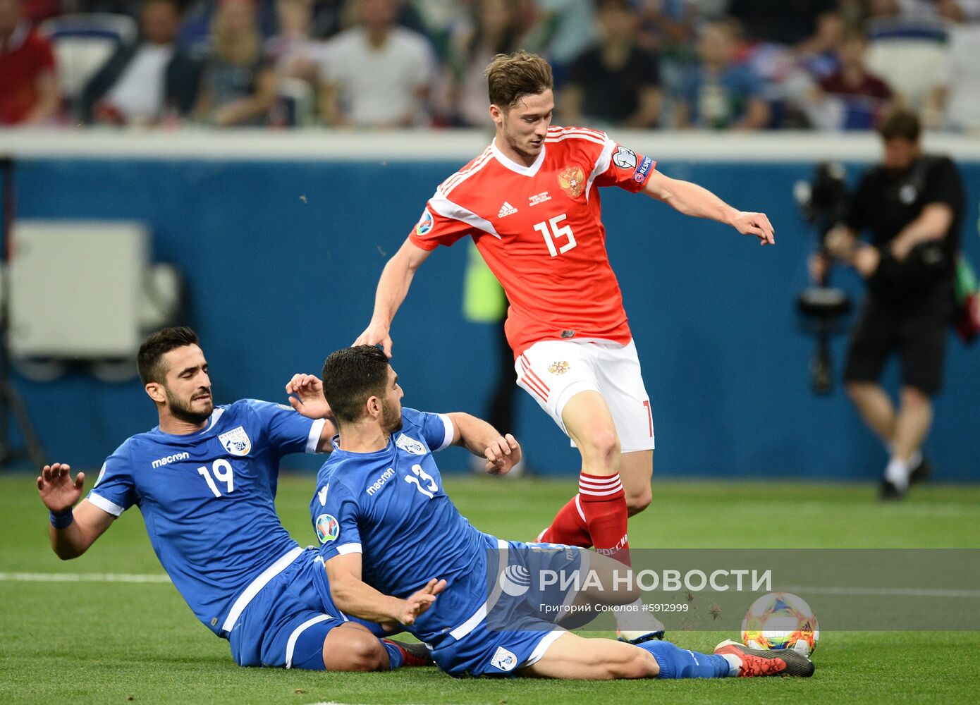 Футбол. Отборочный ЧЕ-2020. Матч Россия - Кипр