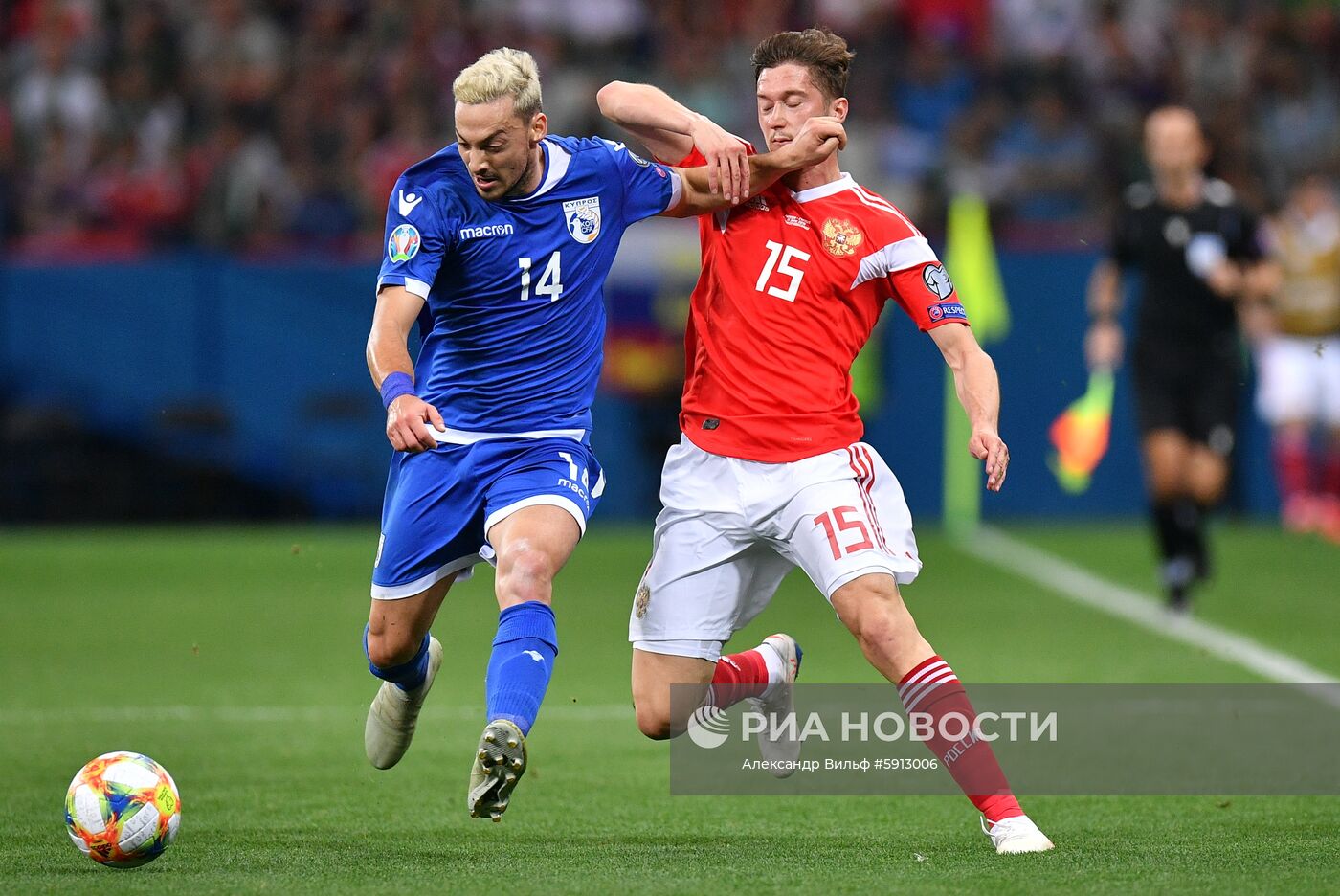 Футбол. Отборочный ЧЕ-2020. Матч Россия - Кипр