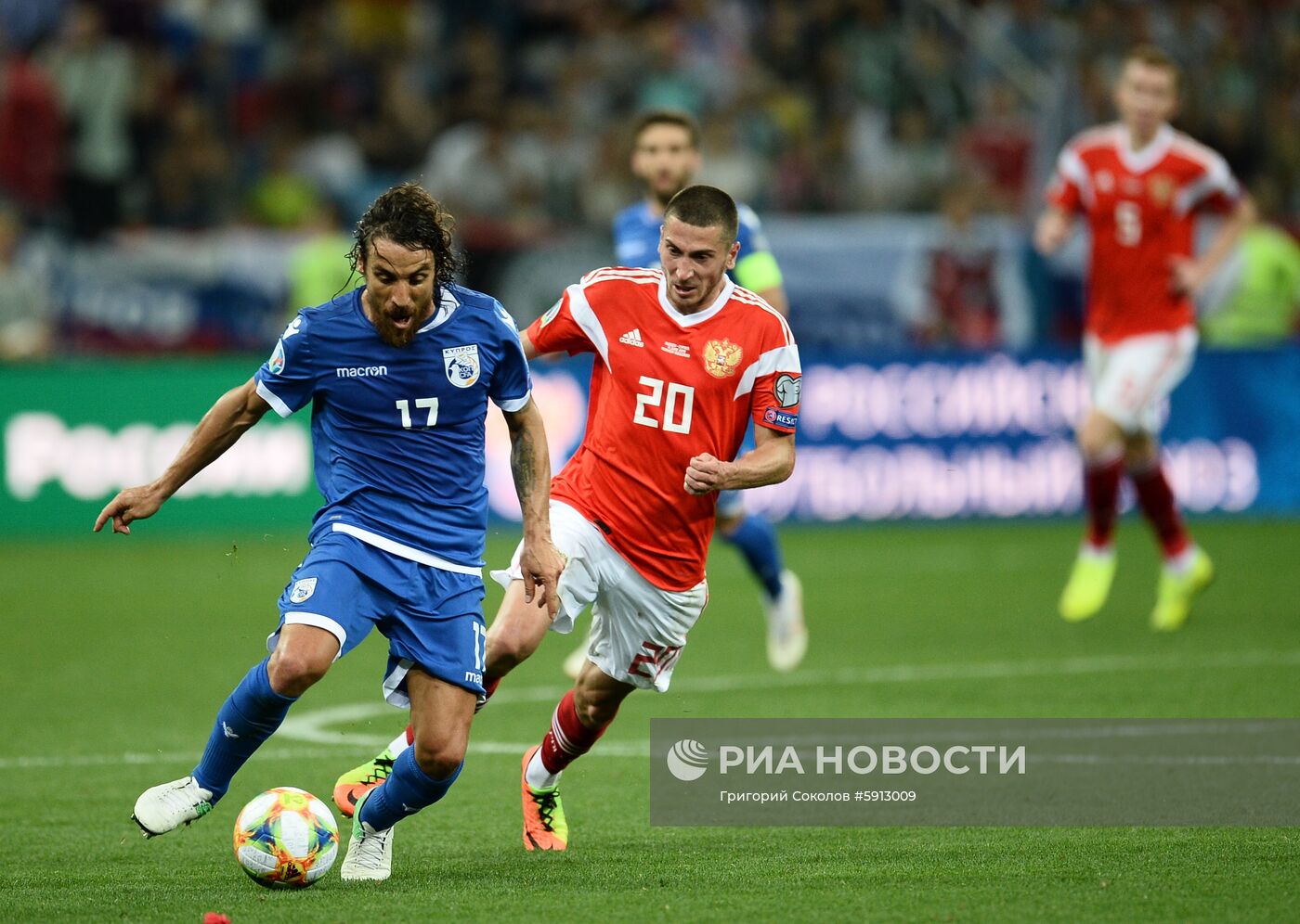 Футбол. Отборочный ЧЕ-2020. Матч Россия - Кипр