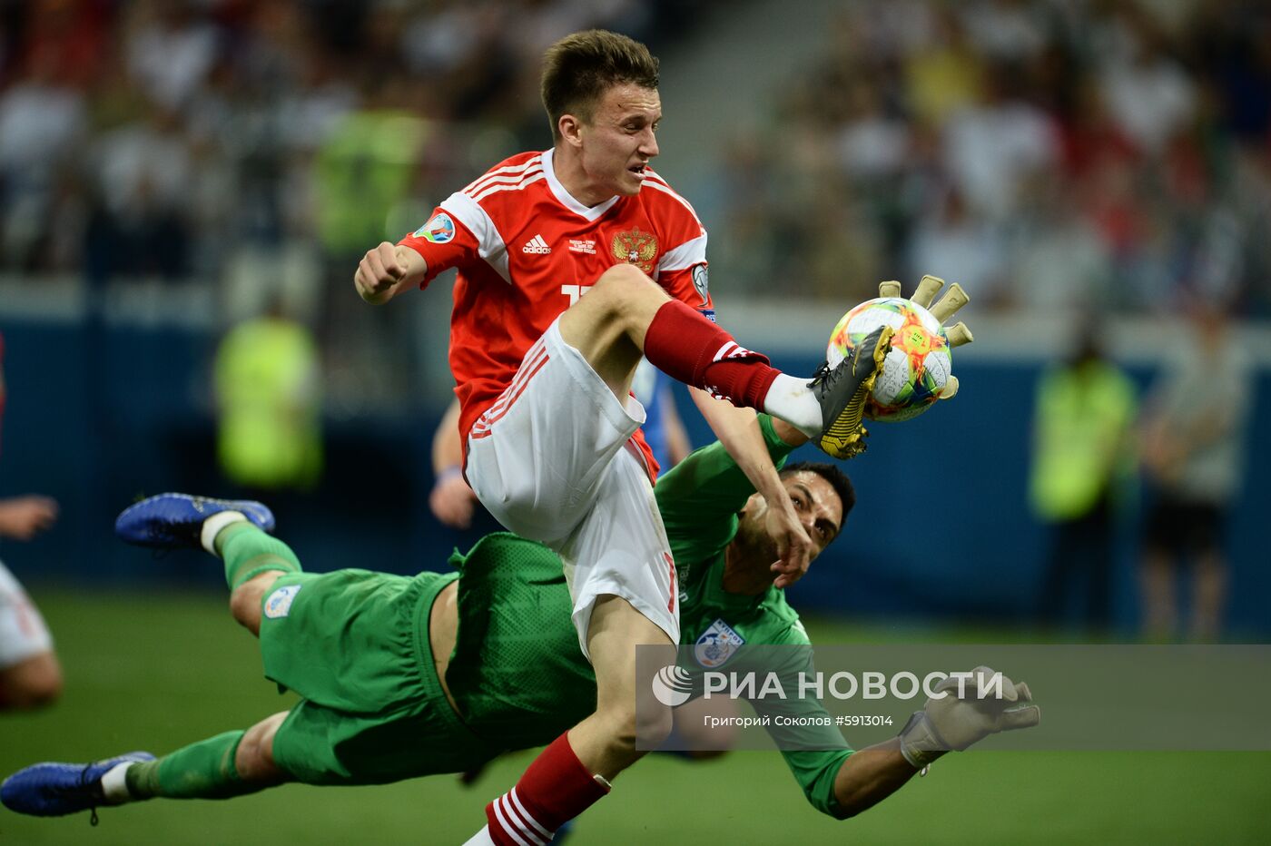 Футбол. Отборочный ЧЕ-2020. Матч Россия - Кипр