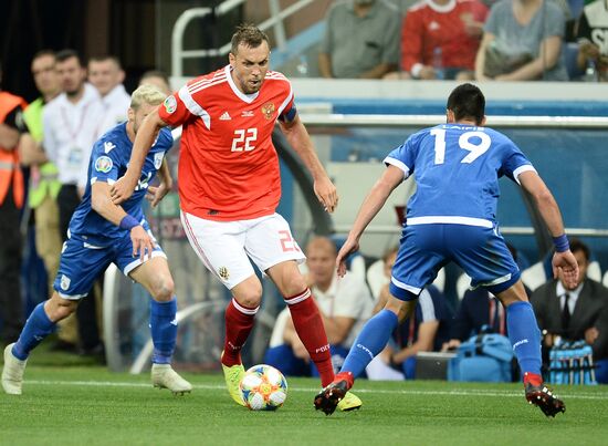 Футбол. Отборочный ЧЕ-2020. Матч Россия - Кипр