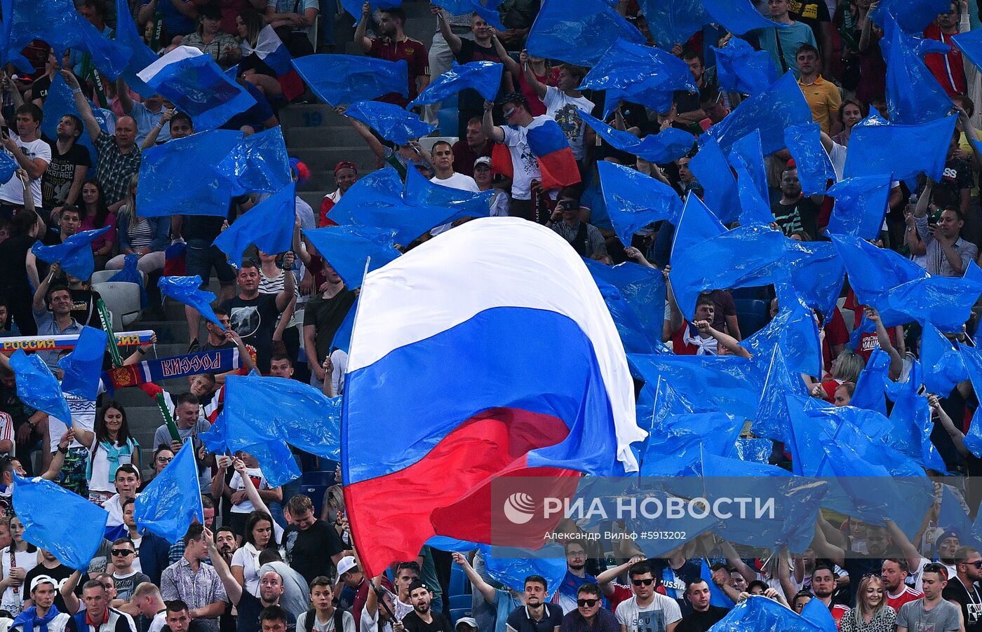 Футбол. Отборочный ЧЕ-2020. Матч Россия - Кипр