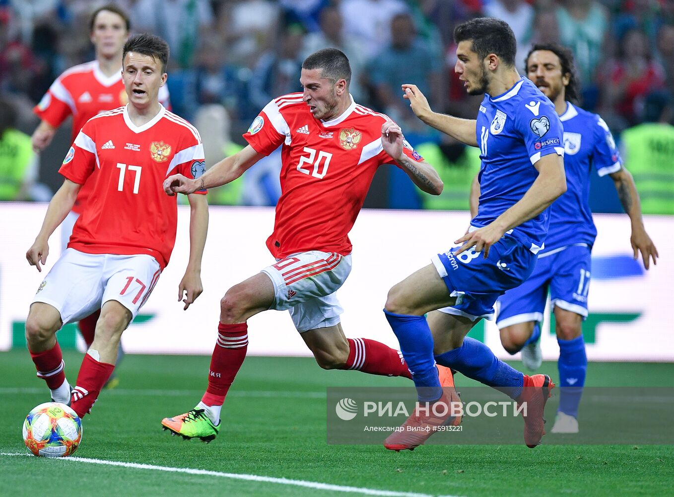 Футбол. Отборочный ЧЕ-2020. Матч Россия - Кипр