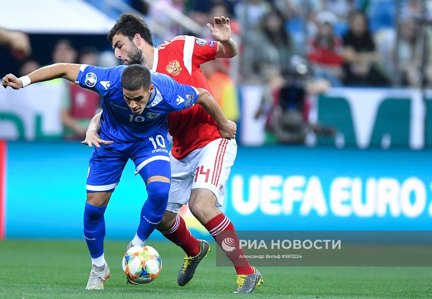 Футбол. Отборочный ЧЕ-2020. Матч Россия - Кипр