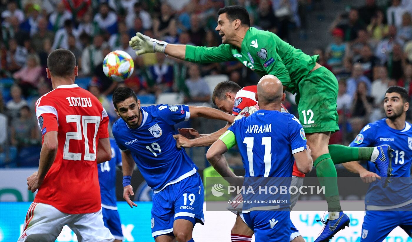 Футбол. Отборочный ЧЕ-2020. Матч Россия - Кипр