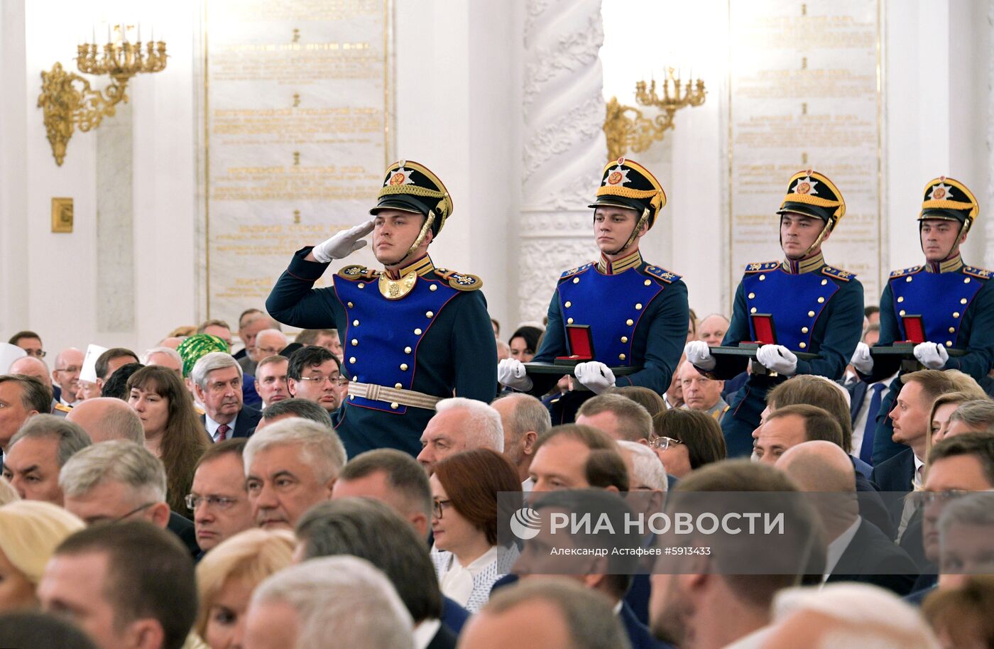 Президент РФ В. Путин вручил Государственные премии в Кремле